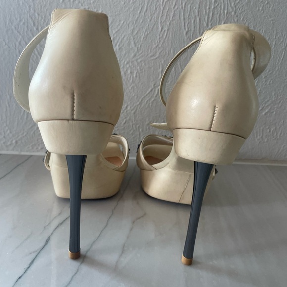 Women's SCHUTZ Studded Heels Sandals Shoes-Ankle Strap-Tan-Size 6 - Picture 3 of 6